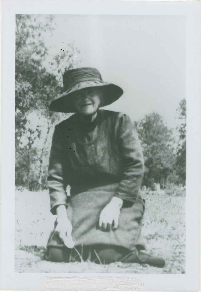 Louise St-Arnaud (Tellier), ca. 1915