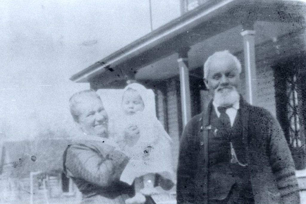 L’hôtel de Joseph et Joséphine Guichon à Quilchena (1903), le Quilchena Hotel, mieux connu comme le Guichon Hotel par les locaux.